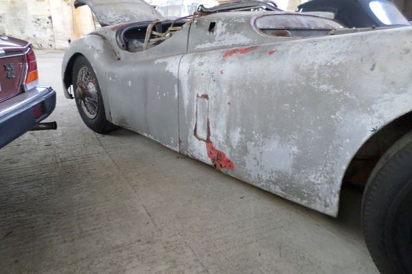 jaguar-xk-120-alllegra-06FA0B81E3-ADB0-5164-890F-0A4ECC1FA70F.jpg