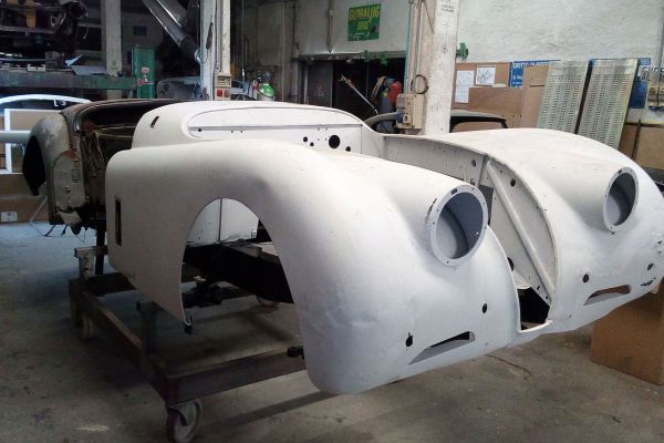 jaguar-xk-120-alllegra-21558F0B5A3-1311-B0B4-61DC-81A42EF562B8.jpg